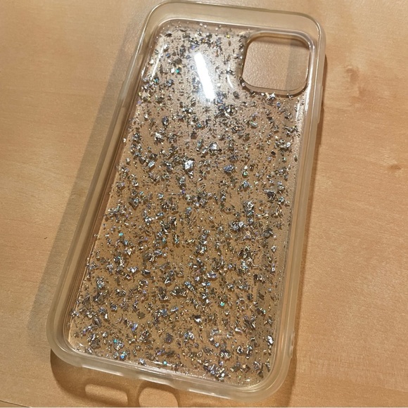 ✨HOST PICK✨ Nanette Lepore iPhone 11 / iPhone XR Clear Glitter Case - Picture 2 of 7